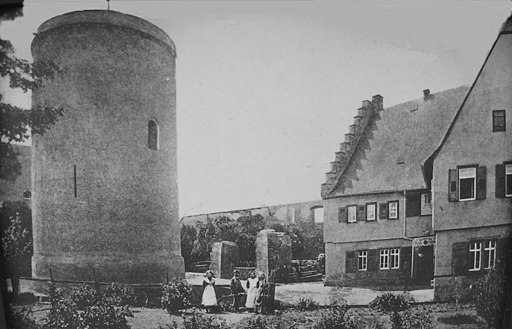 The keep and commandant's house of Burg Otzberg